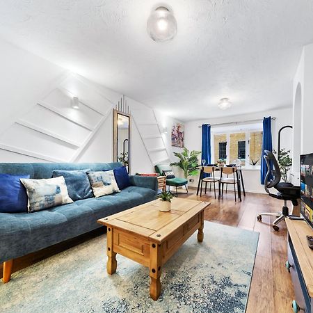 Quirky Canary 2Bed, Free Parking, Smart Tv & Games London Exterior photo